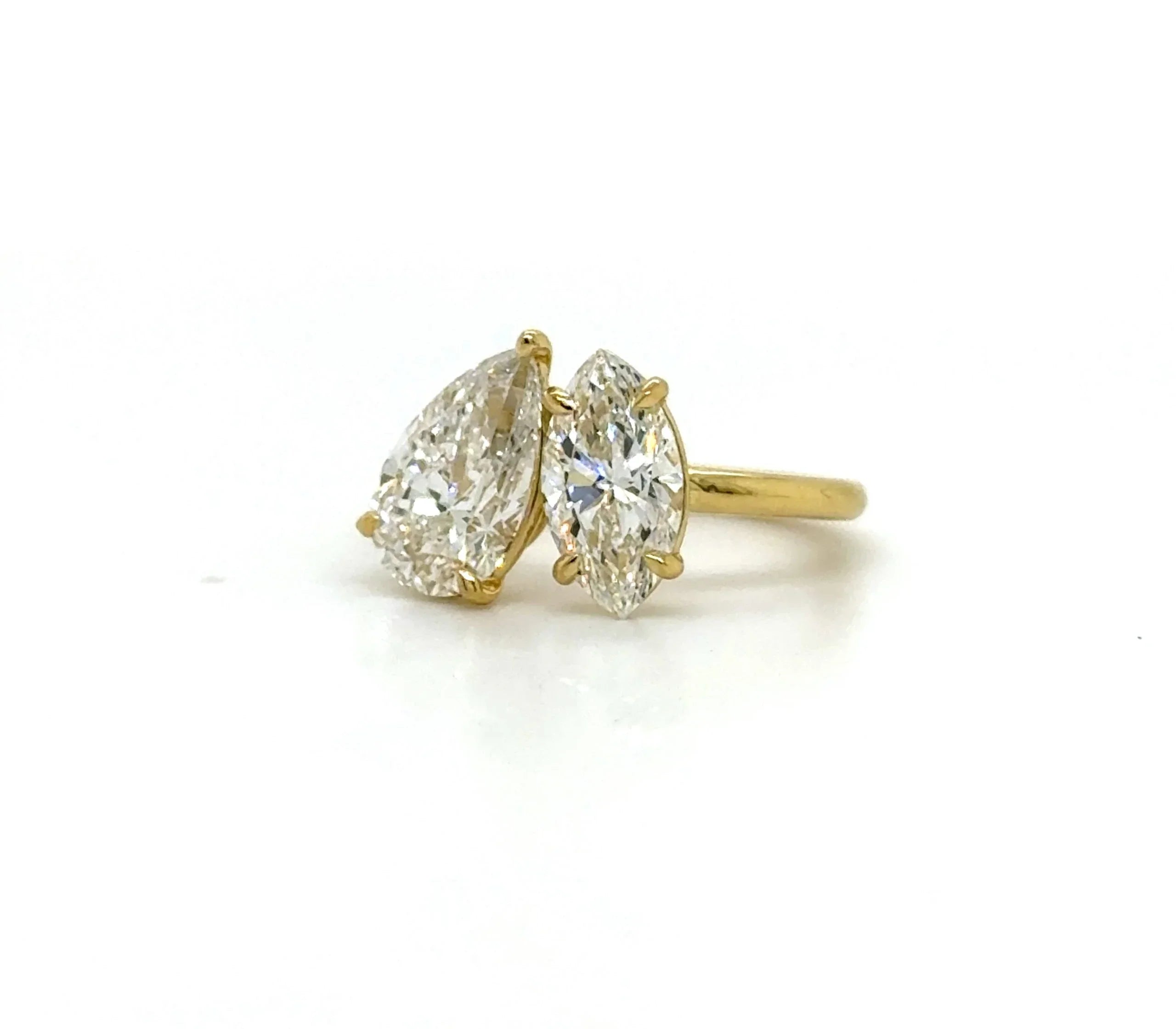 The toi et moi engagement ring: two stones one love story
