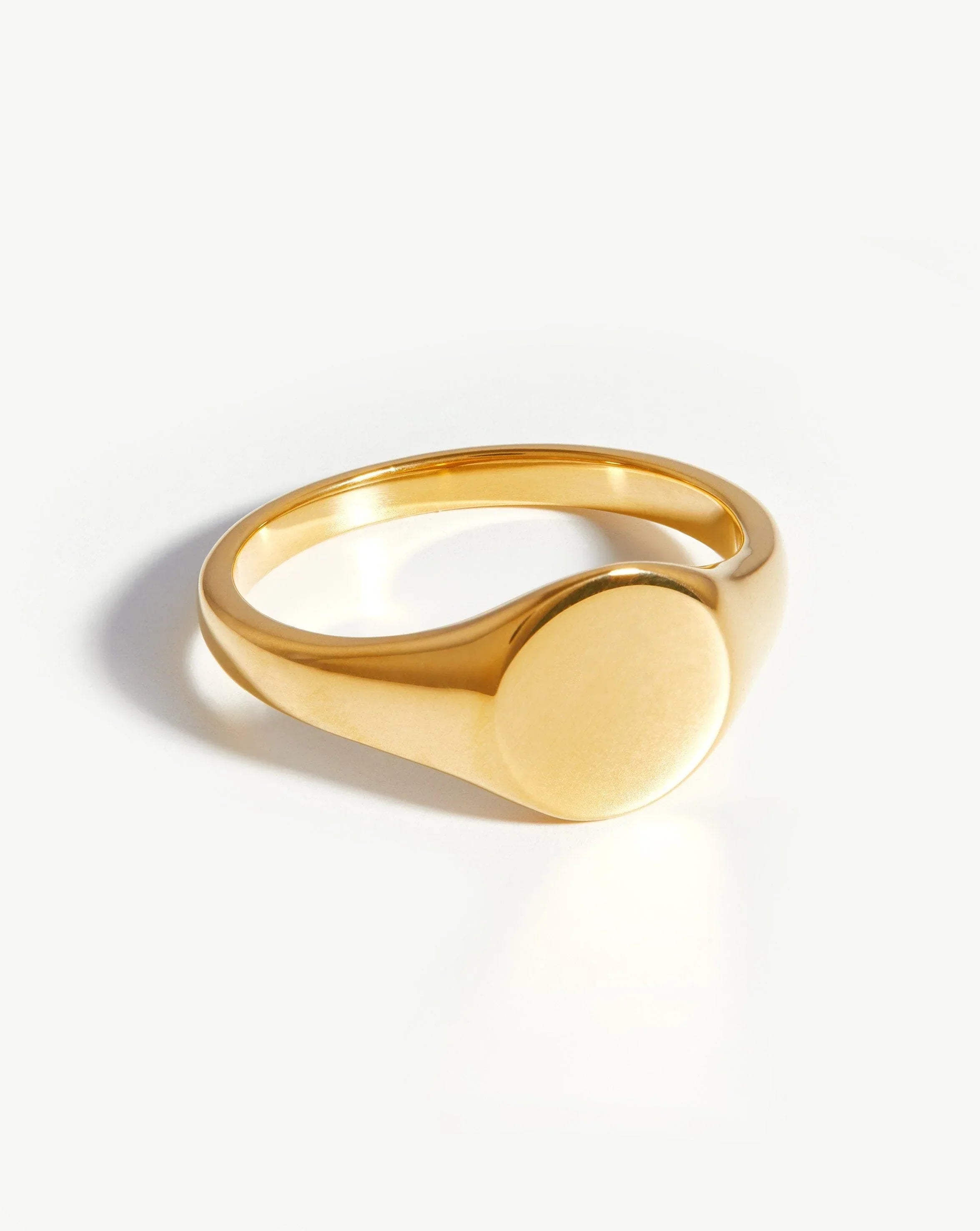 What is a signet ring?