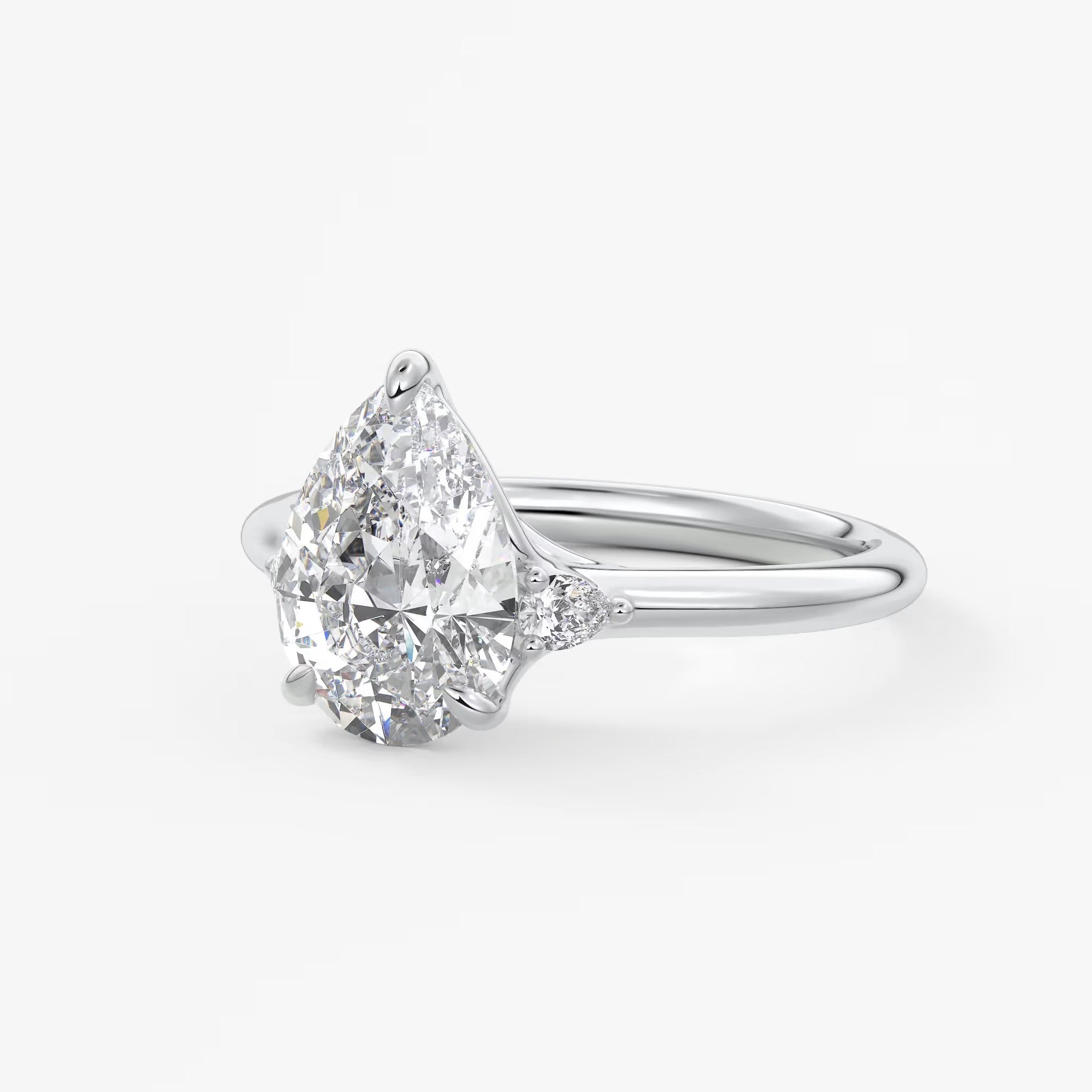 Cassia – pear trilogy with pear side stones