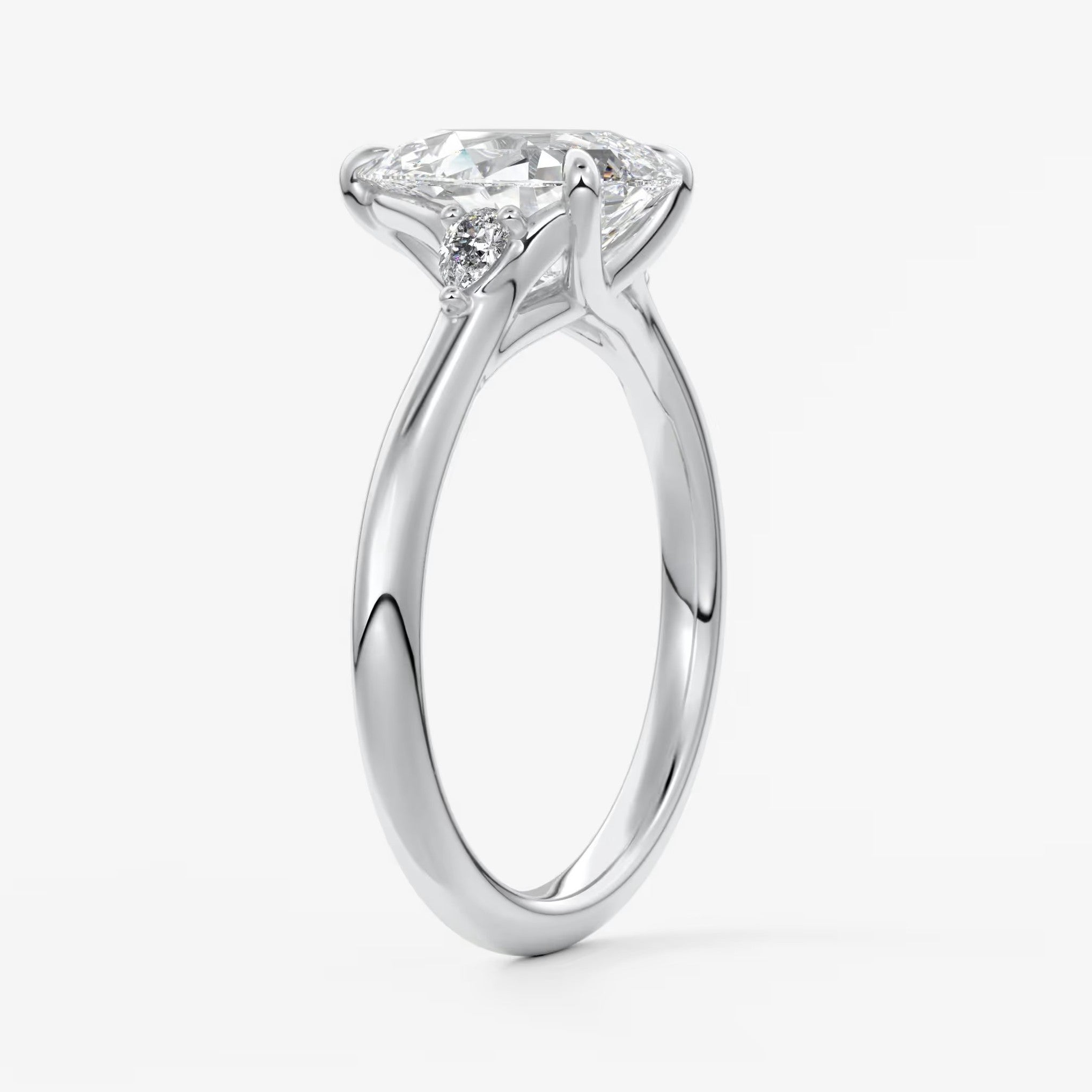 Cassia – pear trilogy with pear side stones