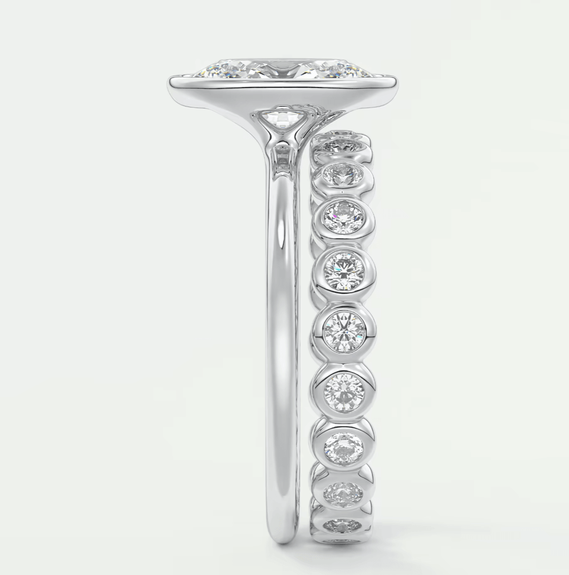 Véda Oval Bezel Ring – Lab Diamond or Moissanite