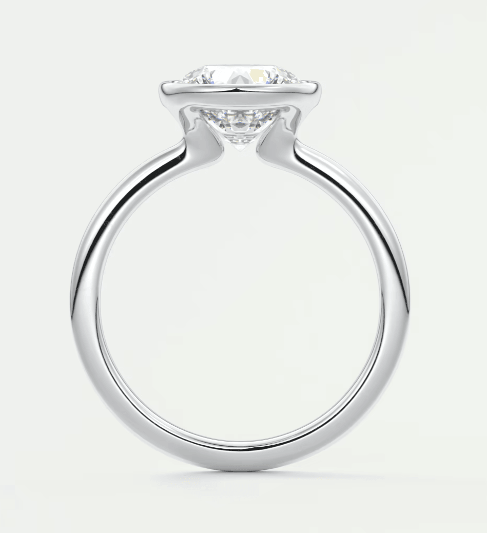 Véda Round Bezel Ring – Lab Diamond or Moissanite