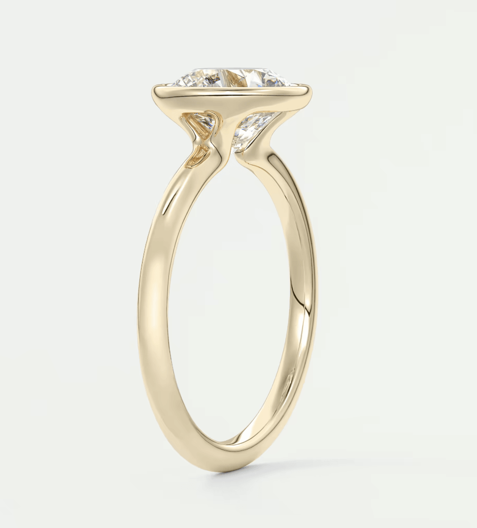 Véda Round Bezel Ring – Lab Diamond or Moissanite