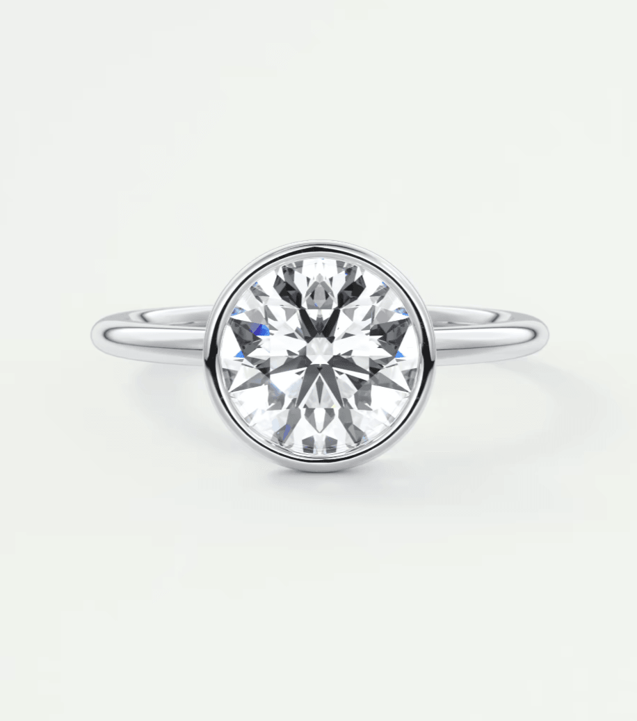 Véda Round Bezel Ring – Lab Diamond or Moissanite