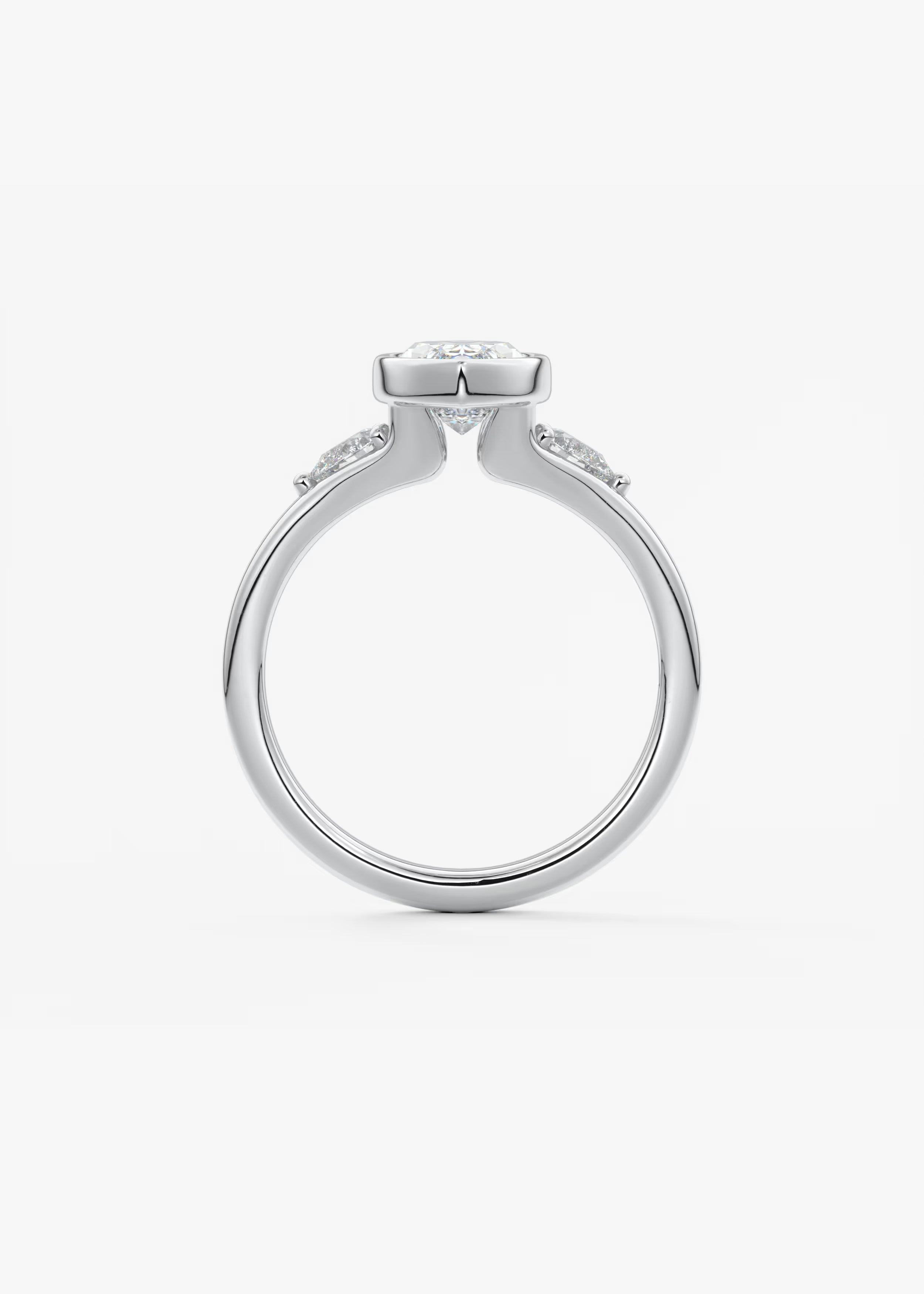 Véda Trilogy – Marquise with Pear Side Stones