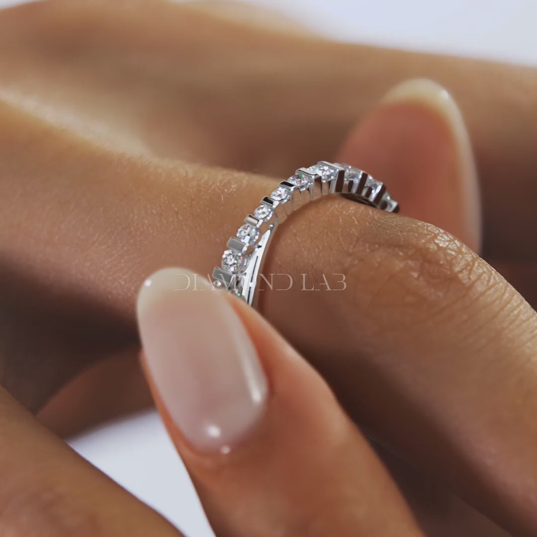 Twist Crossover Diamond Band