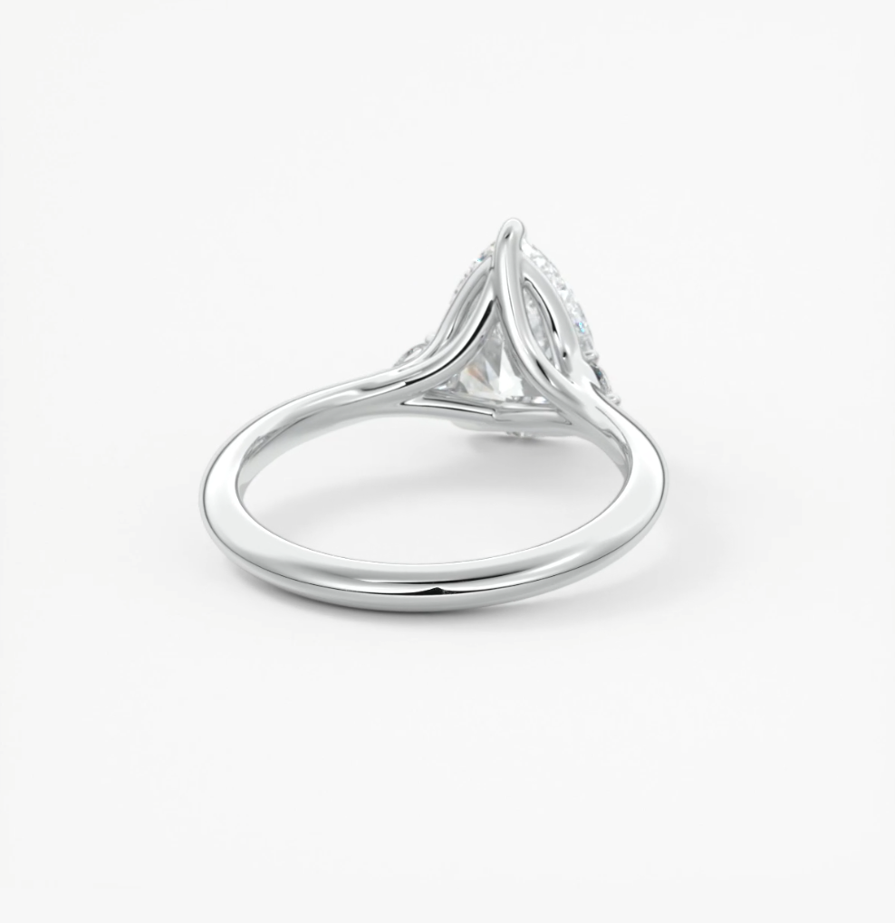 Cassia – pear trilogy with pear side stones