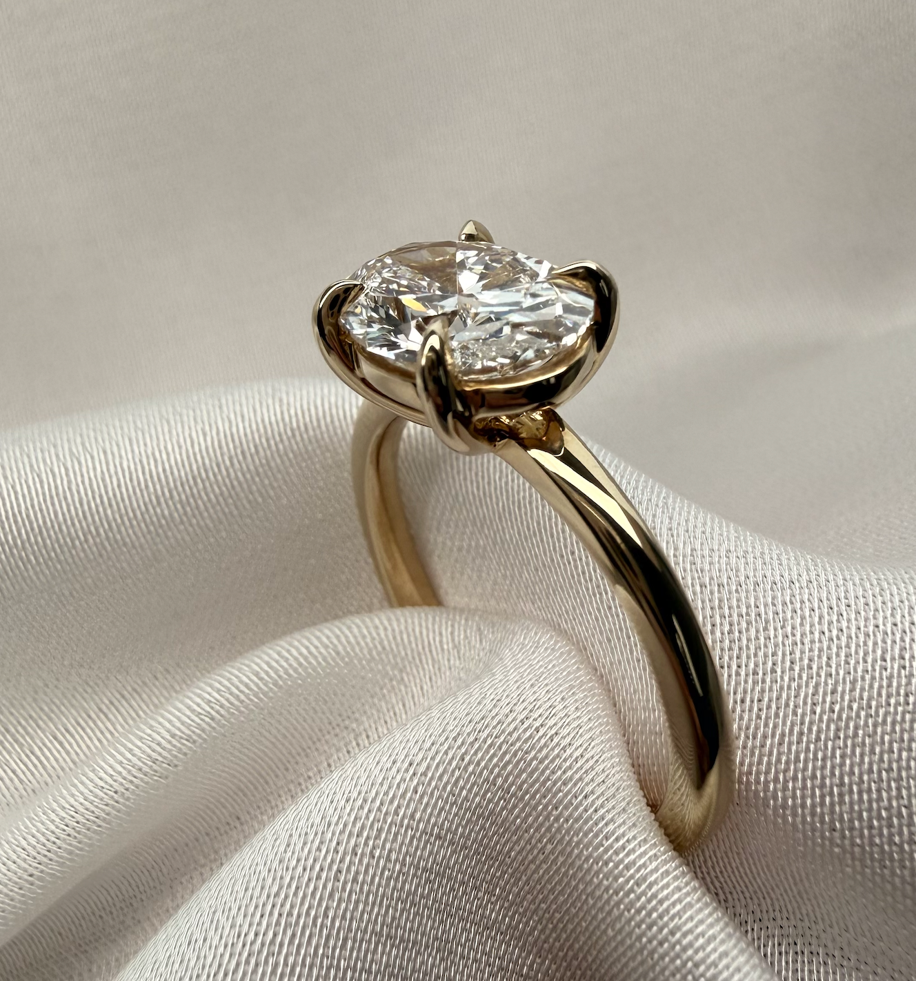 Luna Oval East-West Engagement Ring