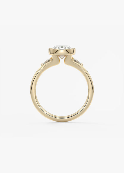 Véda Trilogy – Oval with Trillion Side Stones