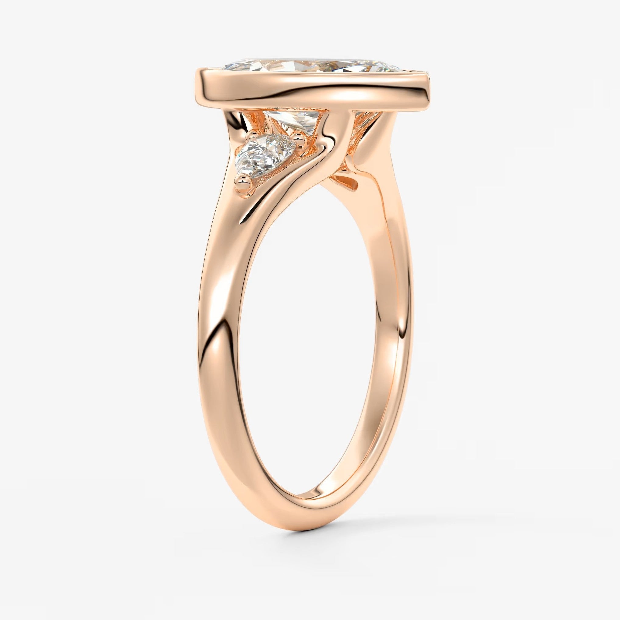 Véda trilogy – marquise with pear side stones