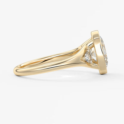 Véda trilogy – oval with trillion side stones