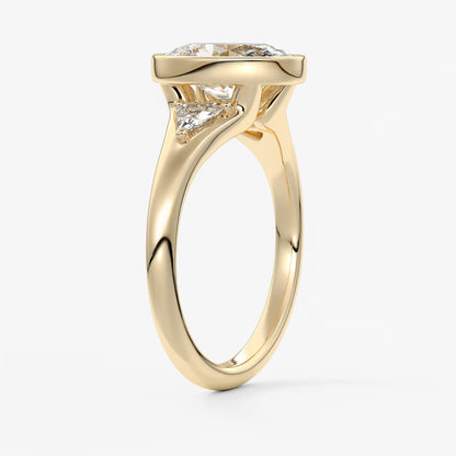 Véda trilogy – oval with trillion side stones
