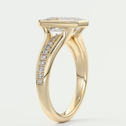 Custom made neriah emerald bezel set engagement ring | split shank | diamond lab