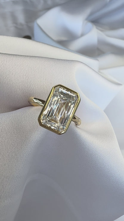 Veda Emerald Bezel Lab Diamond Engagement Ring – 3.86ct D VVS1 | 18K Yellow Gold Engagement Ring