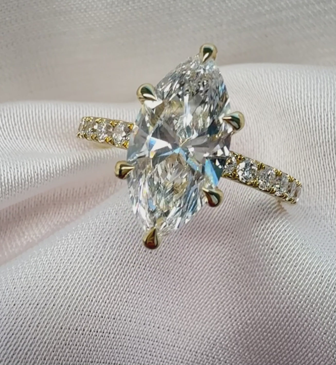 Aura Glide Marquise Pave Ring