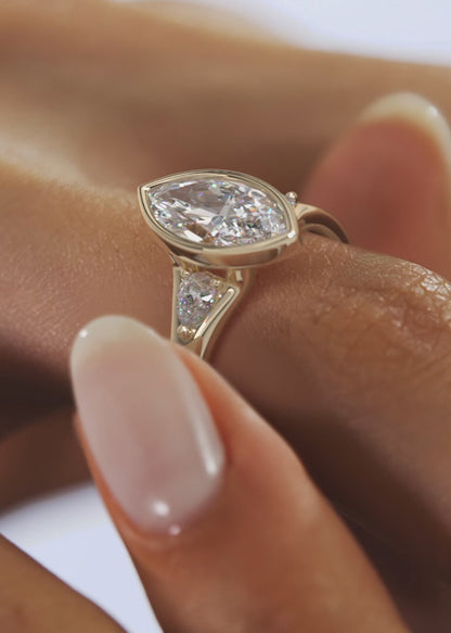 Véda Trilogy – Marquise with Pear Side Stones